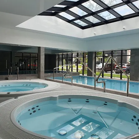 Green Port Spa Kolobrzeg Stylowy Loft- W Cenie Klimatyzacja, Baseny, 2 Jacuzzi, Sauna, Szlafroki, Bawialnia Exterior photo