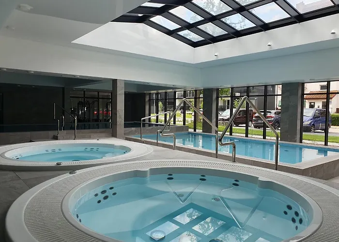 Green Port Spa Kolobrzeg Stylowy Loft- W Cenie Klimatyzacja, Baseny, 2 Jacuzzi, Sauna, Szlafroki, Bawialnia